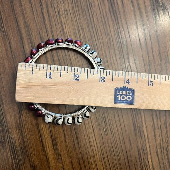 Vintage heart dangle unique women’s silver tone bracelet. Unique. Whimsical. - Picture 7 of 8